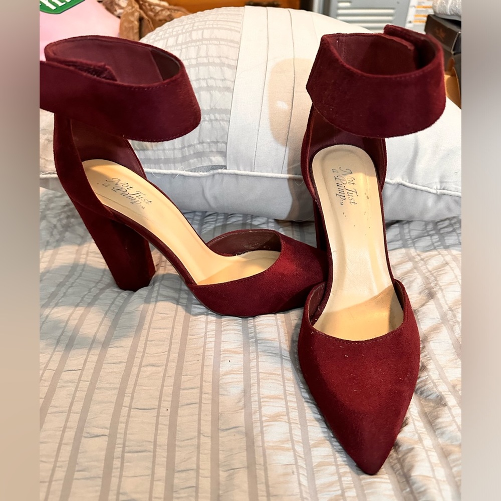 Maroon Pumps - Picture 3 of 6
